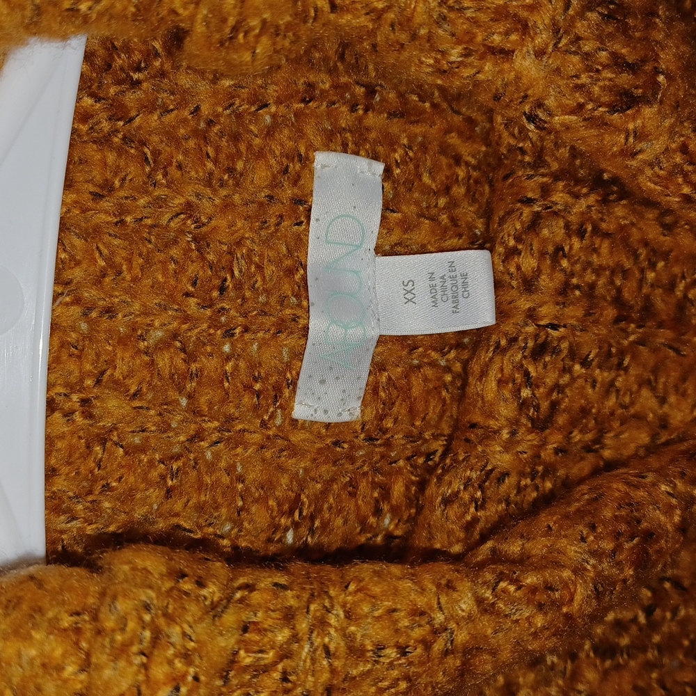 Abound Turtleneck - Picture 7 of 14